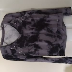 Mudd tie dye v-neck long sleeve shirt